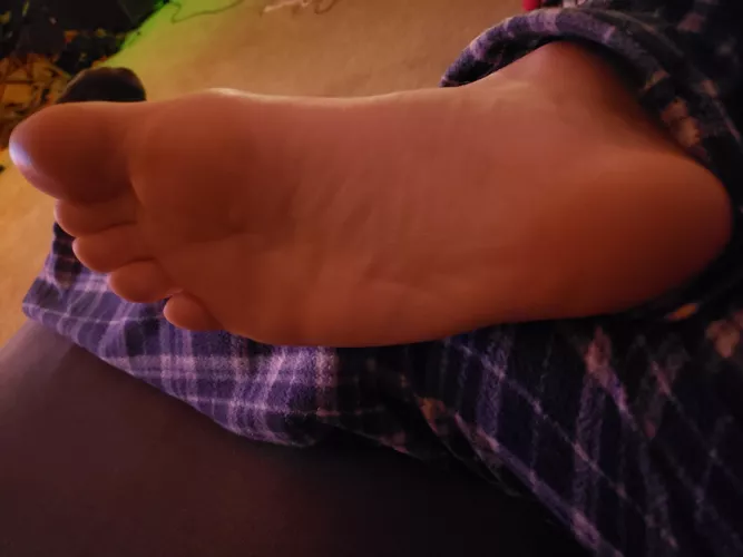 30 any guys like my size 13 feet? Chat is open if you'd like to talk more 😉
