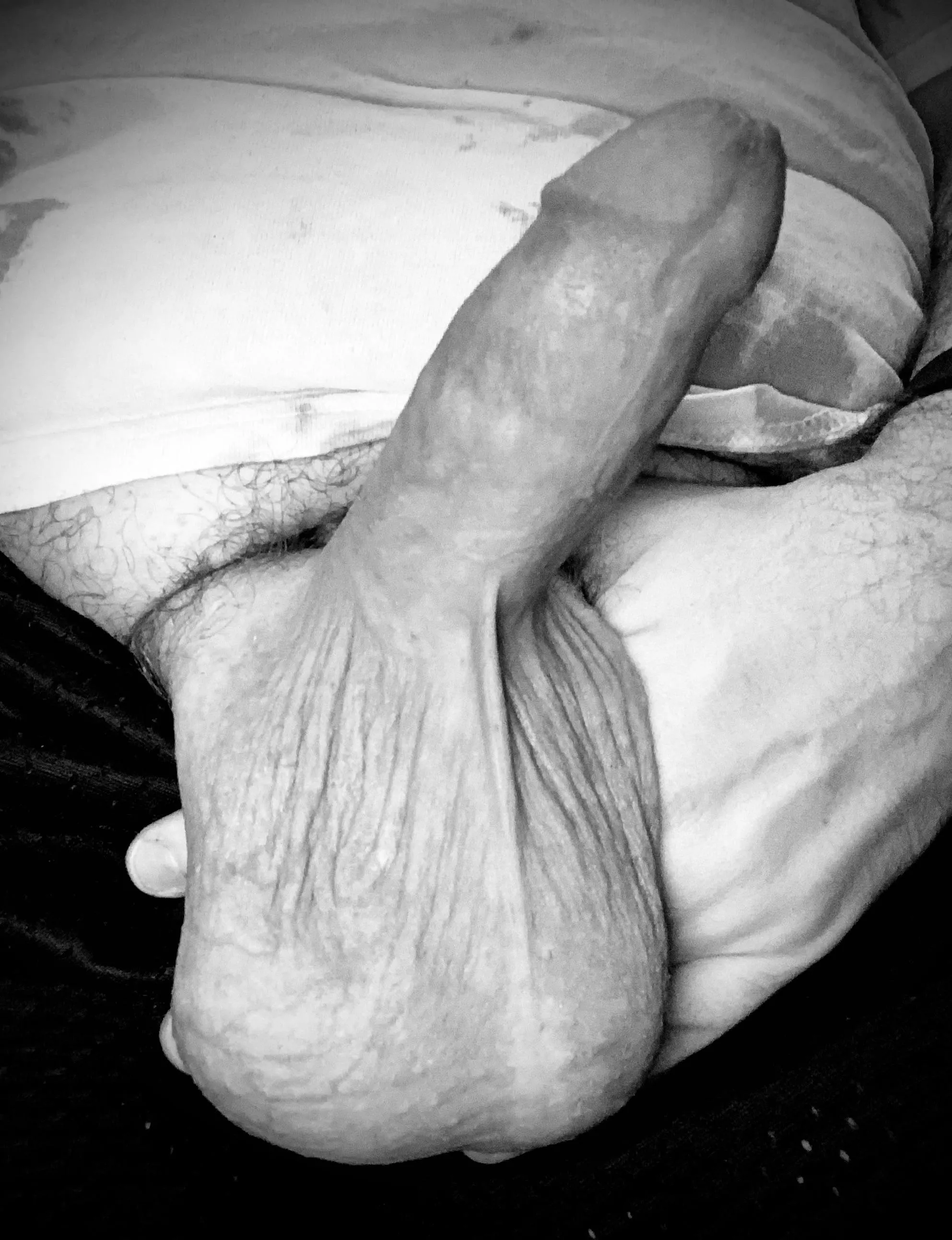 31m daddy bear balls freshly shaved & sensitive af! My big balls make my cock look smaller than it actually is (6inches) lol. Anyone wanna lick?? 😈