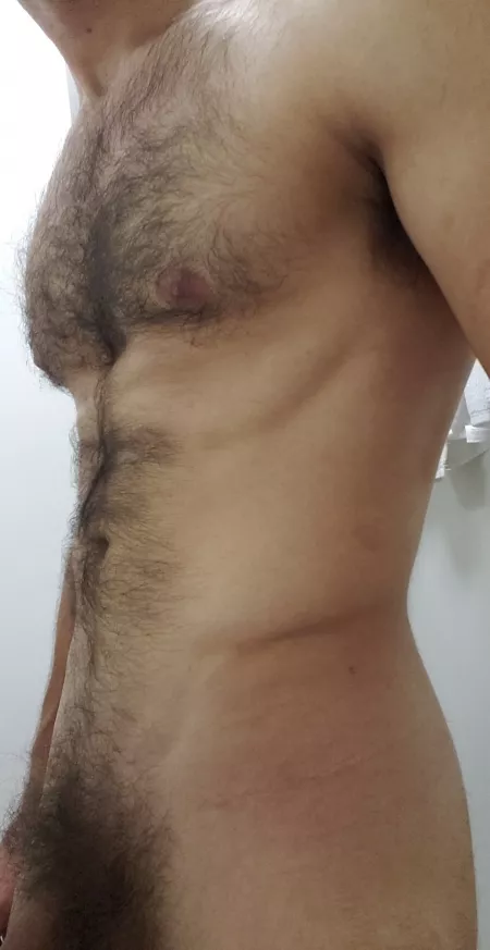 33 into hairy guys over 21