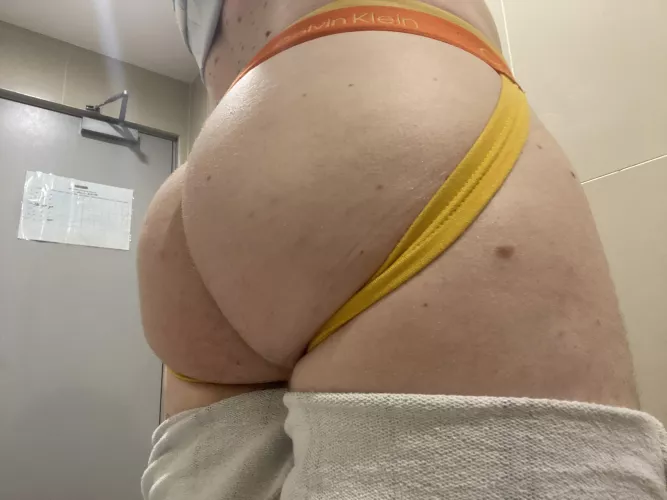 34m aus it’s a yellow kinda day.