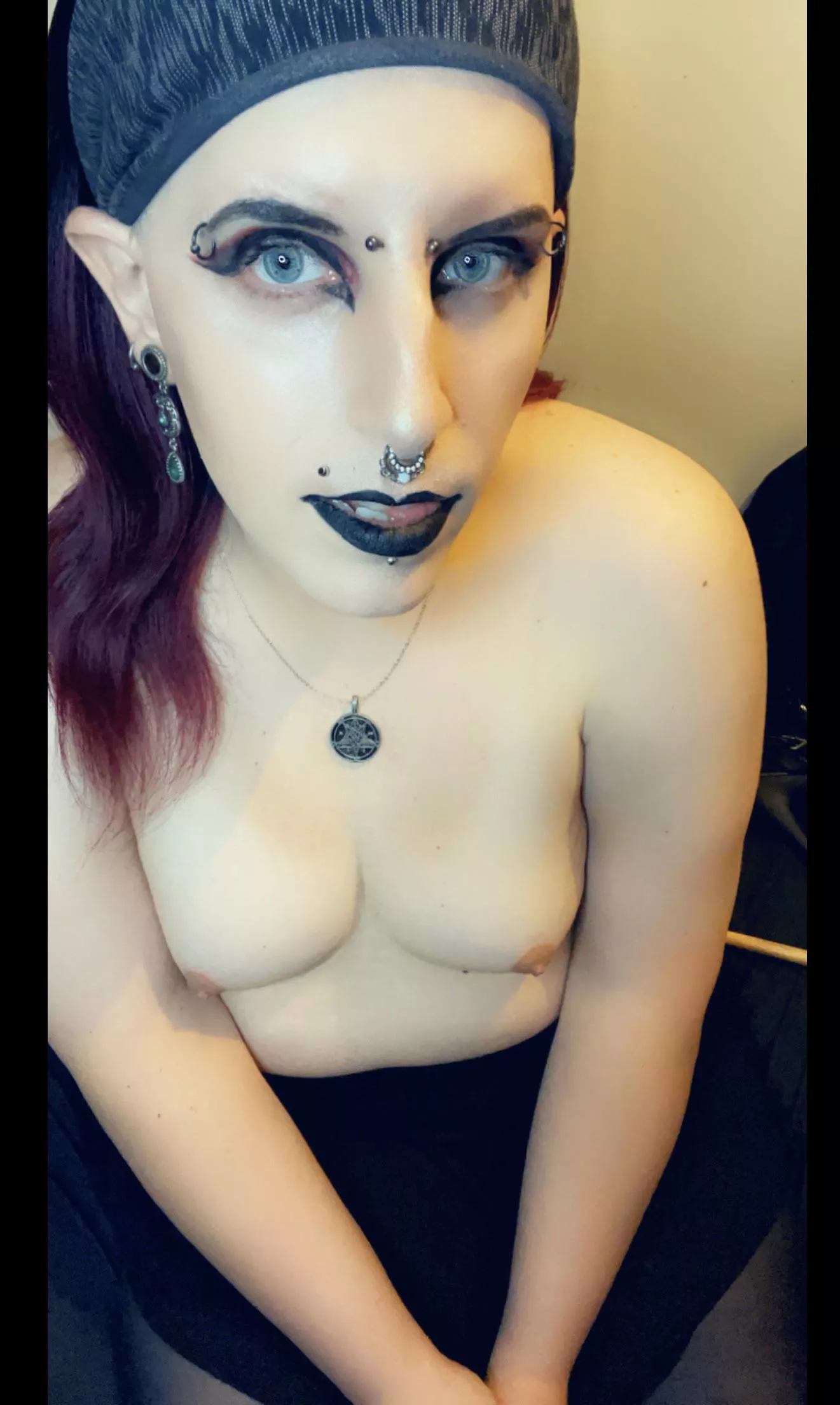 4 days away from 2 years on hrt and I’m pretty happy with the results so far. Wanna cum play with them?