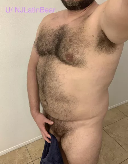 [40] Who’s gonna drop to their knees when my towel falls?