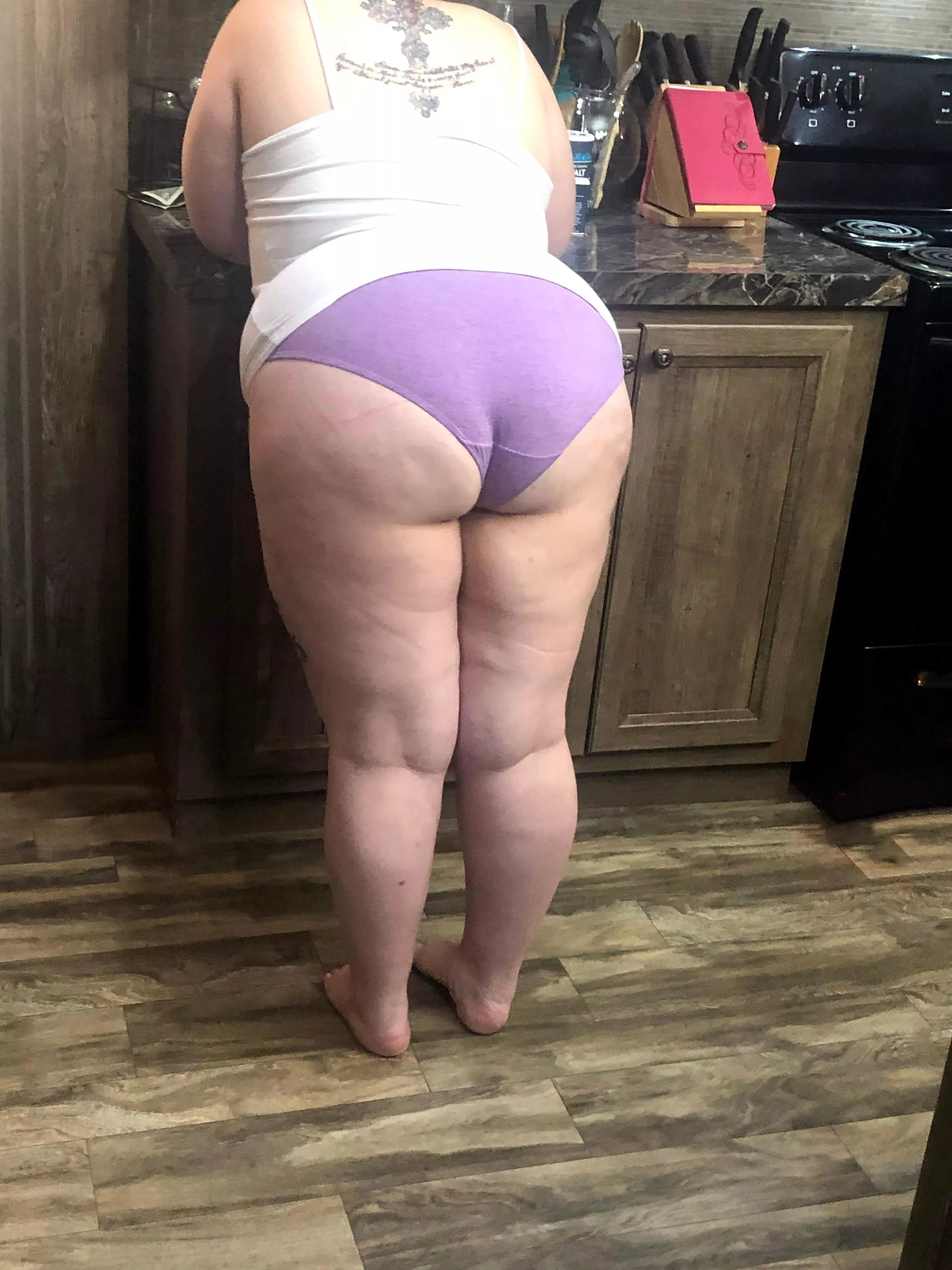 4’10 and all ass! 😇