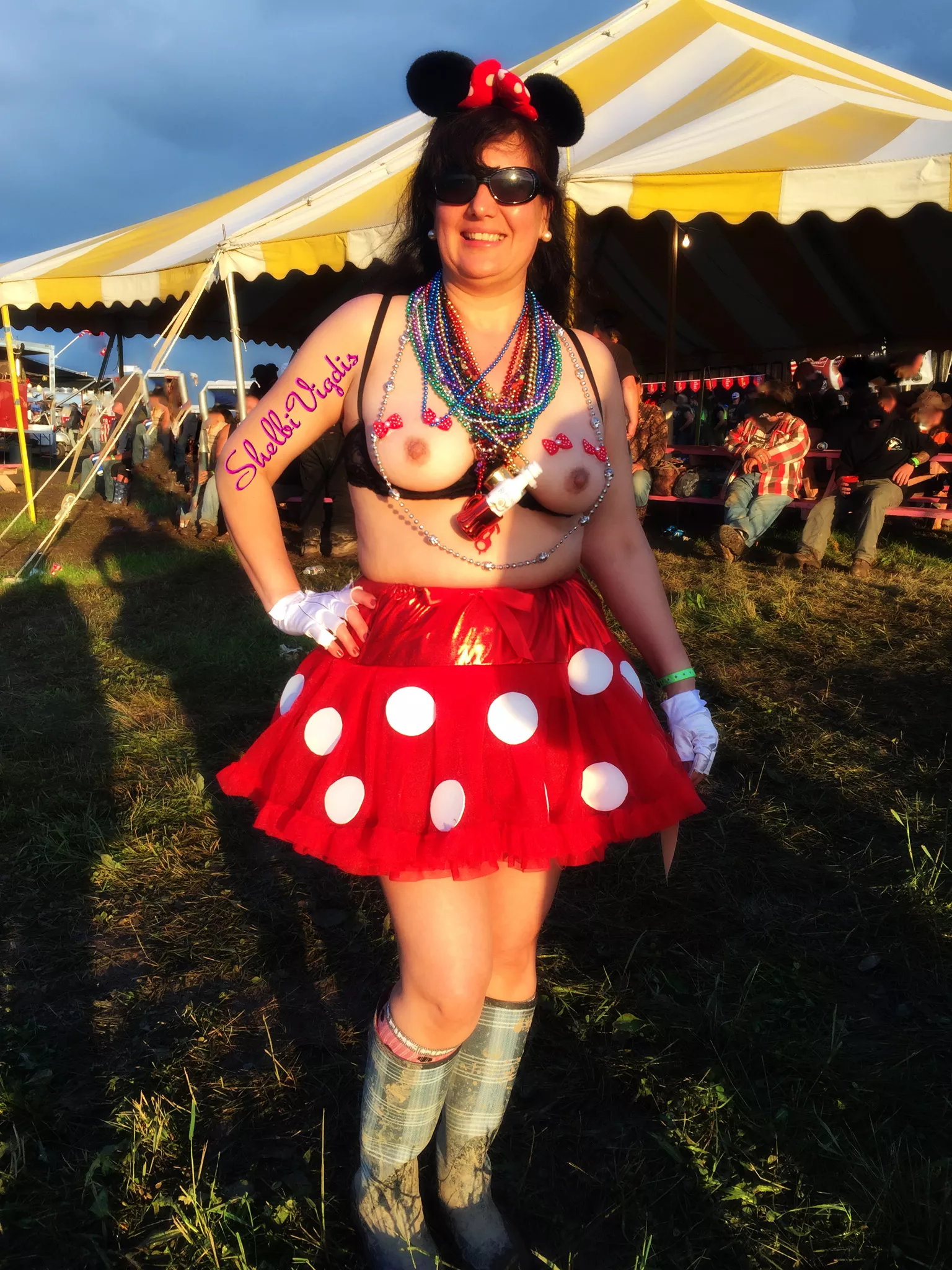 [50] - Minnie Mouse at the Festival (OC)