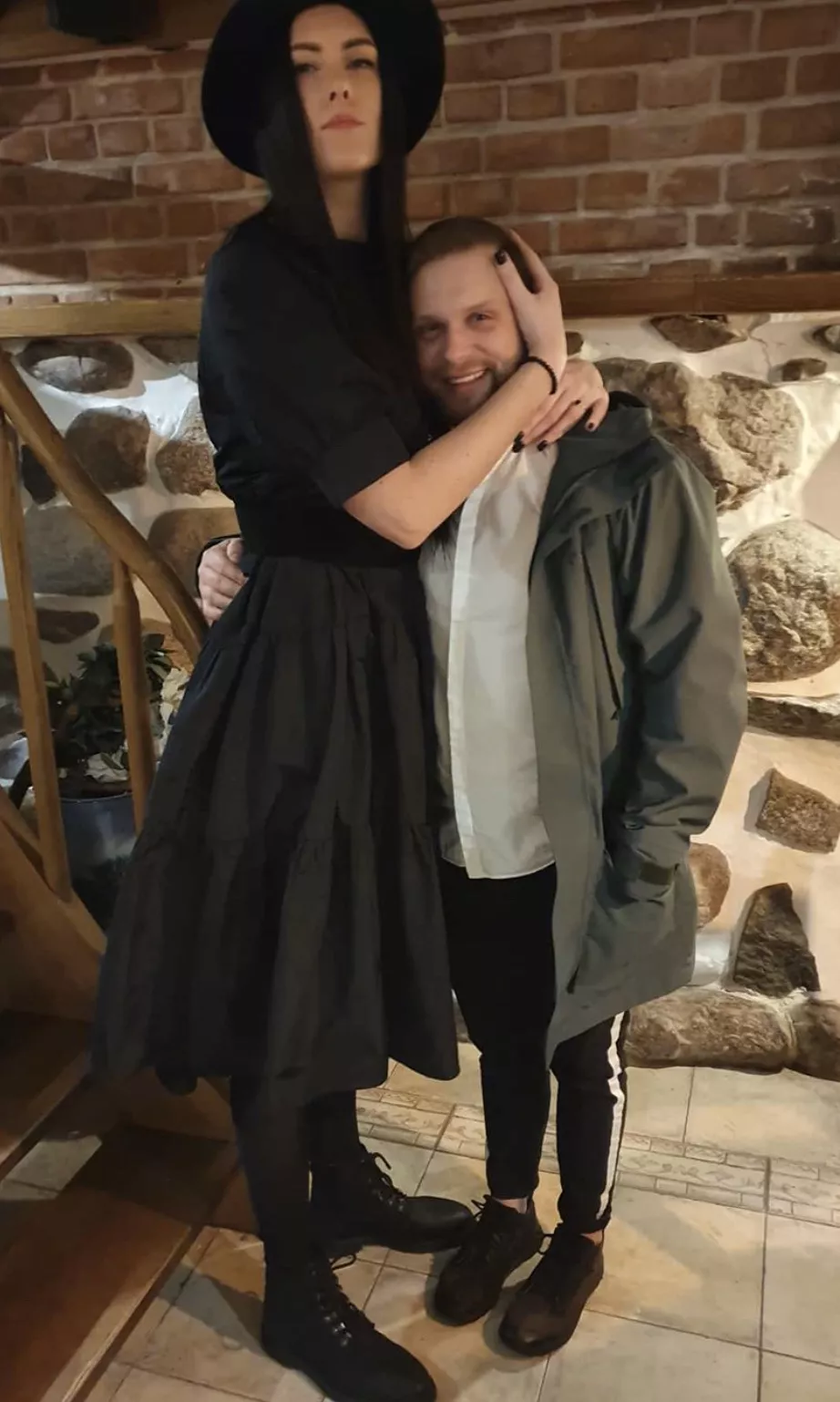6’4” Elena Gle
