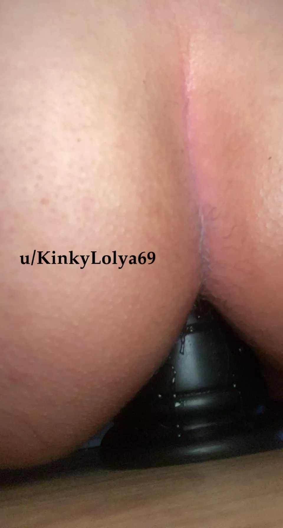 A 2.5” Anal-stretching cone 😍