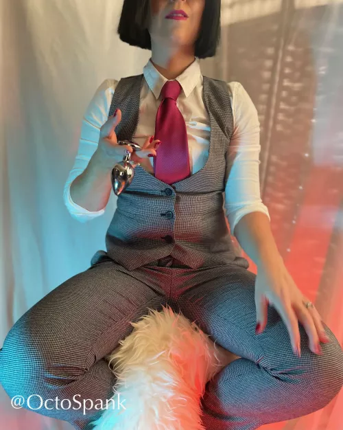 A bit of midweek ass training?