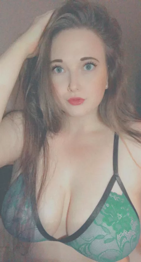 A little Black & Blue💋