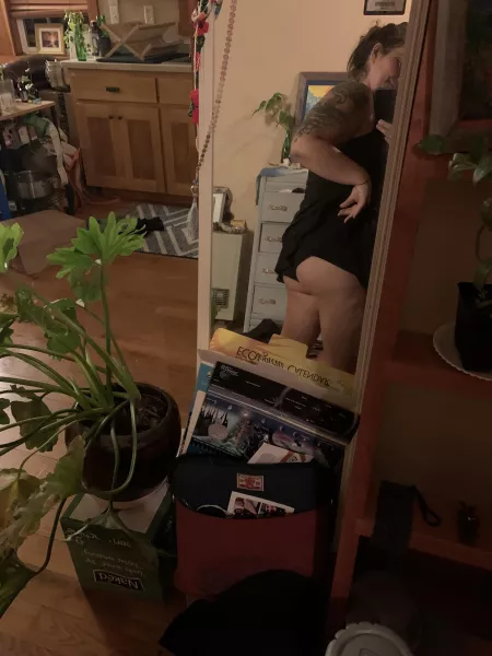 A little booty love 😍