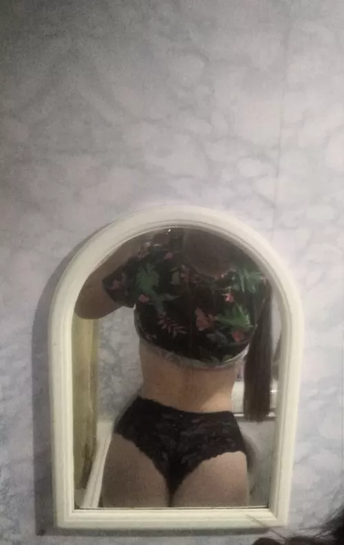 A little gi[f]t from me to you to help ease your transition into the new week!