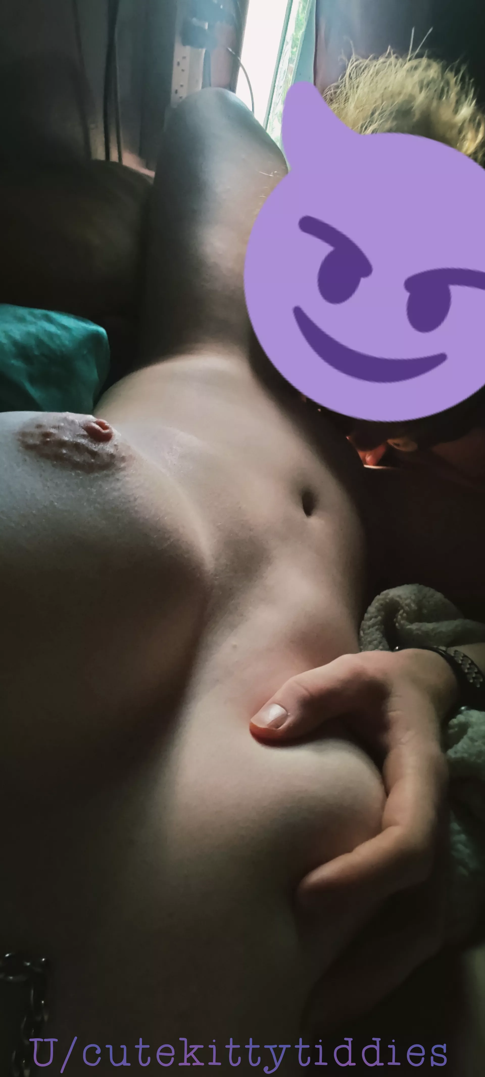 A lovely way to begin my morning 😈 💕