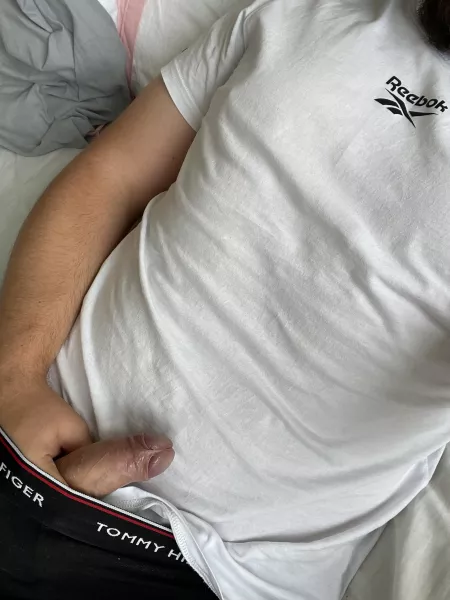 A pic of me edging. Message me for MMF, frottage, cuckold or feet chat