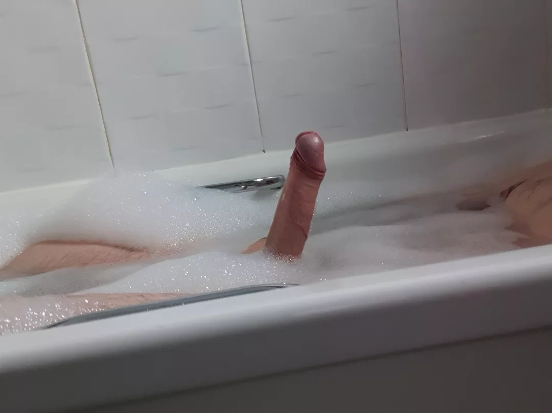 A relaxing bath only leads to one thing 👀