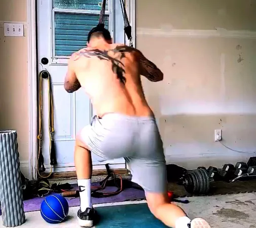 Adam’s sweaty ass (BBCAN7