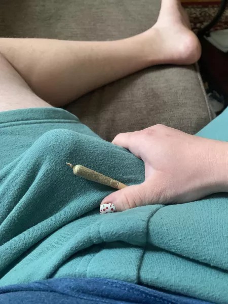 Adding this again, my girl grabbing my thick piece [M]31