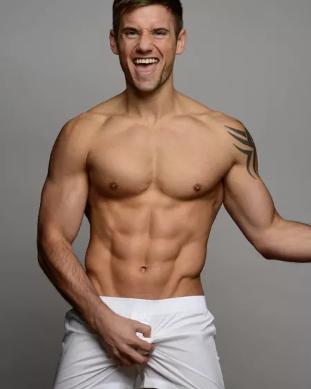 Alex Crockford (@alexcrockford & @alexcrockfordmodel)