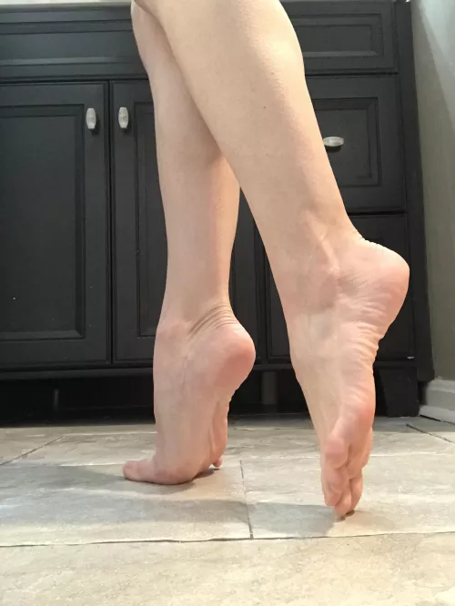 All clean… who wants to watch me put lotion on