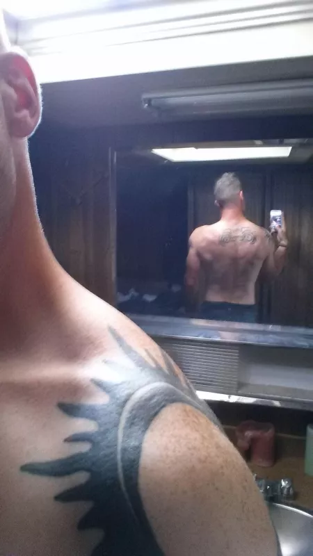 Am I hot 🔥 or not?