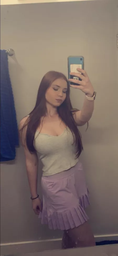 Another blurry mirror selfie