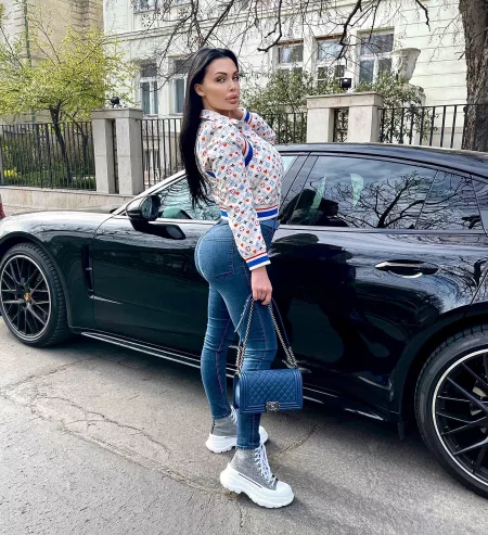 Another Chic fashion Aletta Another Chic fashion Aletta