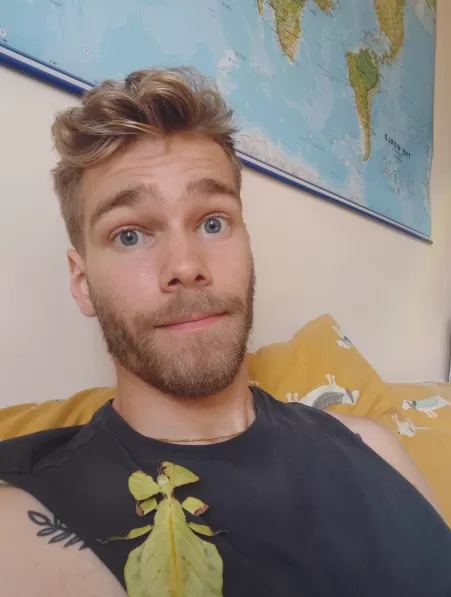 Another leafy selfie