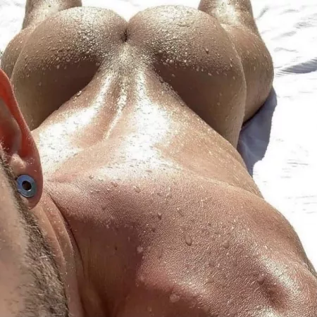 Any guy would sell me a custom video of their ass dm me (24) [m] {not oc}