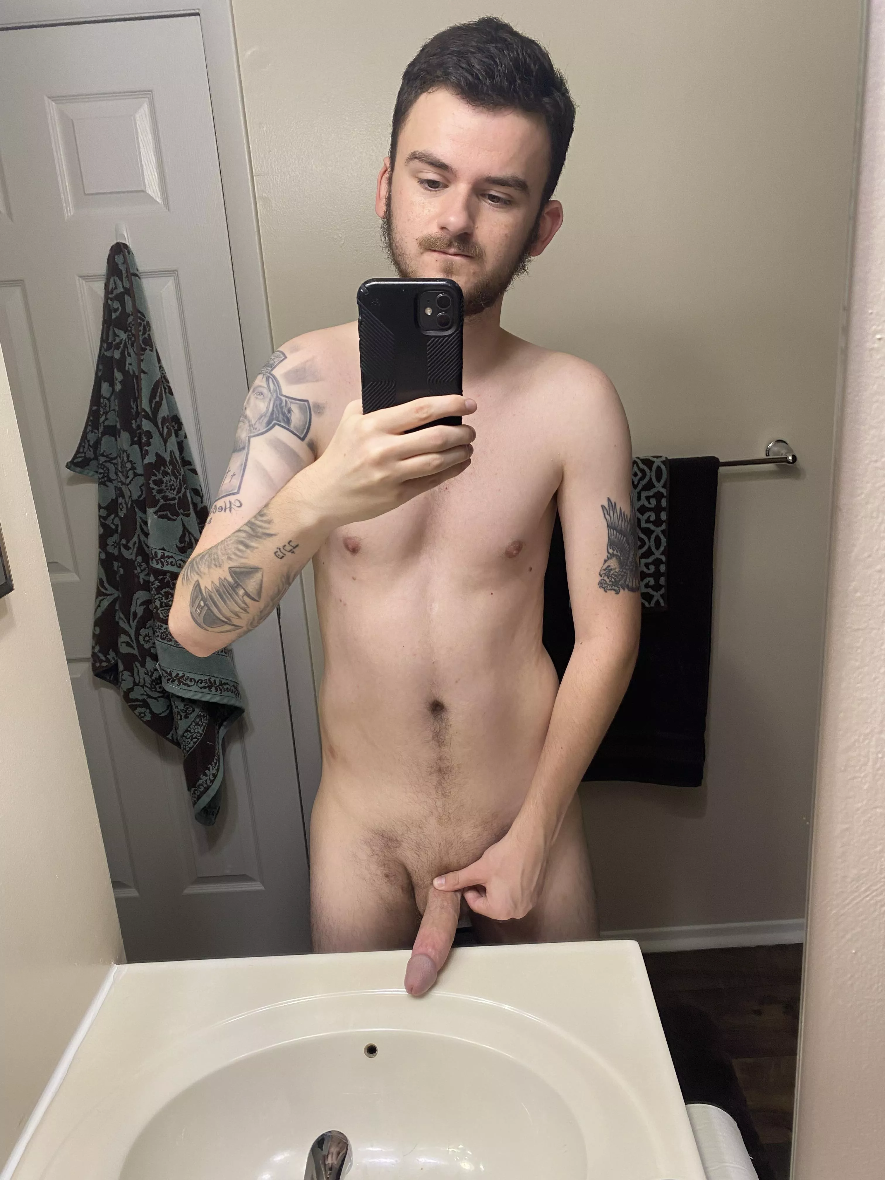 Any ladies like skinny guys?