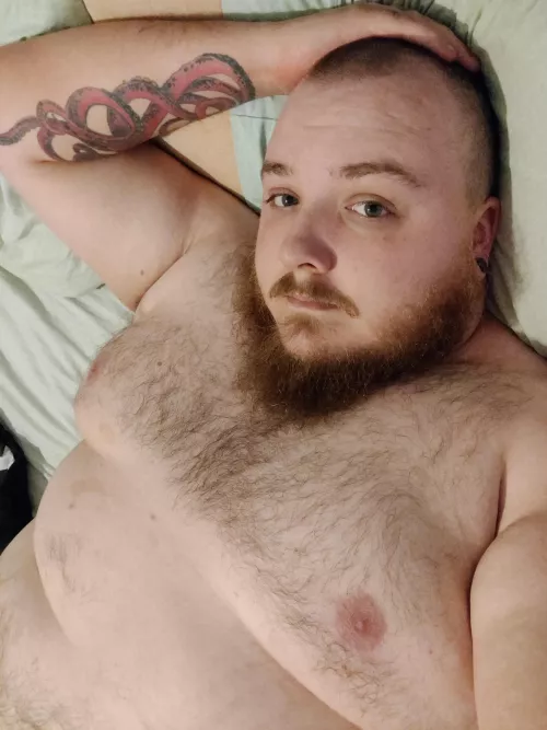 Any women interested in cuddling? 😊