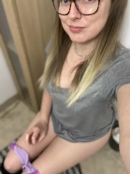 Anyone else ready for the weekend? 🌼