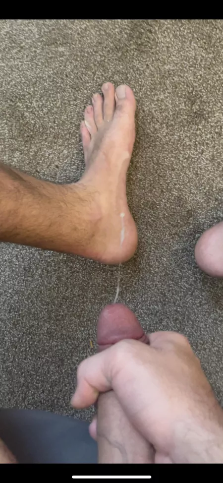 anyone enjoy licking cum off size 13’s?😈 anyone enjoy licking cum off size 13’s?😈