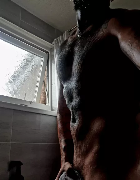 Anyone here to Get My Back, Maybe Even a Little Reach Around The Front 💦 Find Me On Twitter @DamianValmont for More 😜