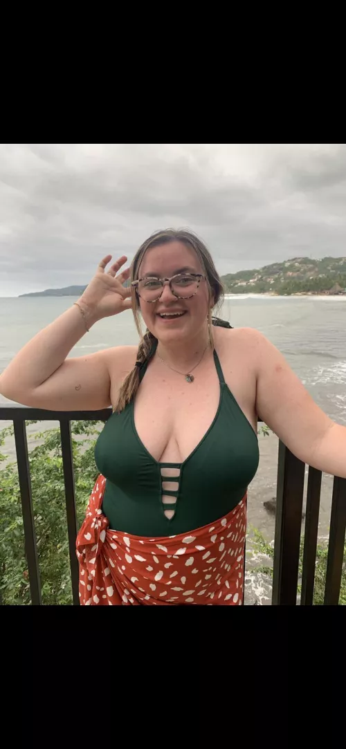 Anyone recognize her? I may have more pics of her to share….Kik: jbetty1010