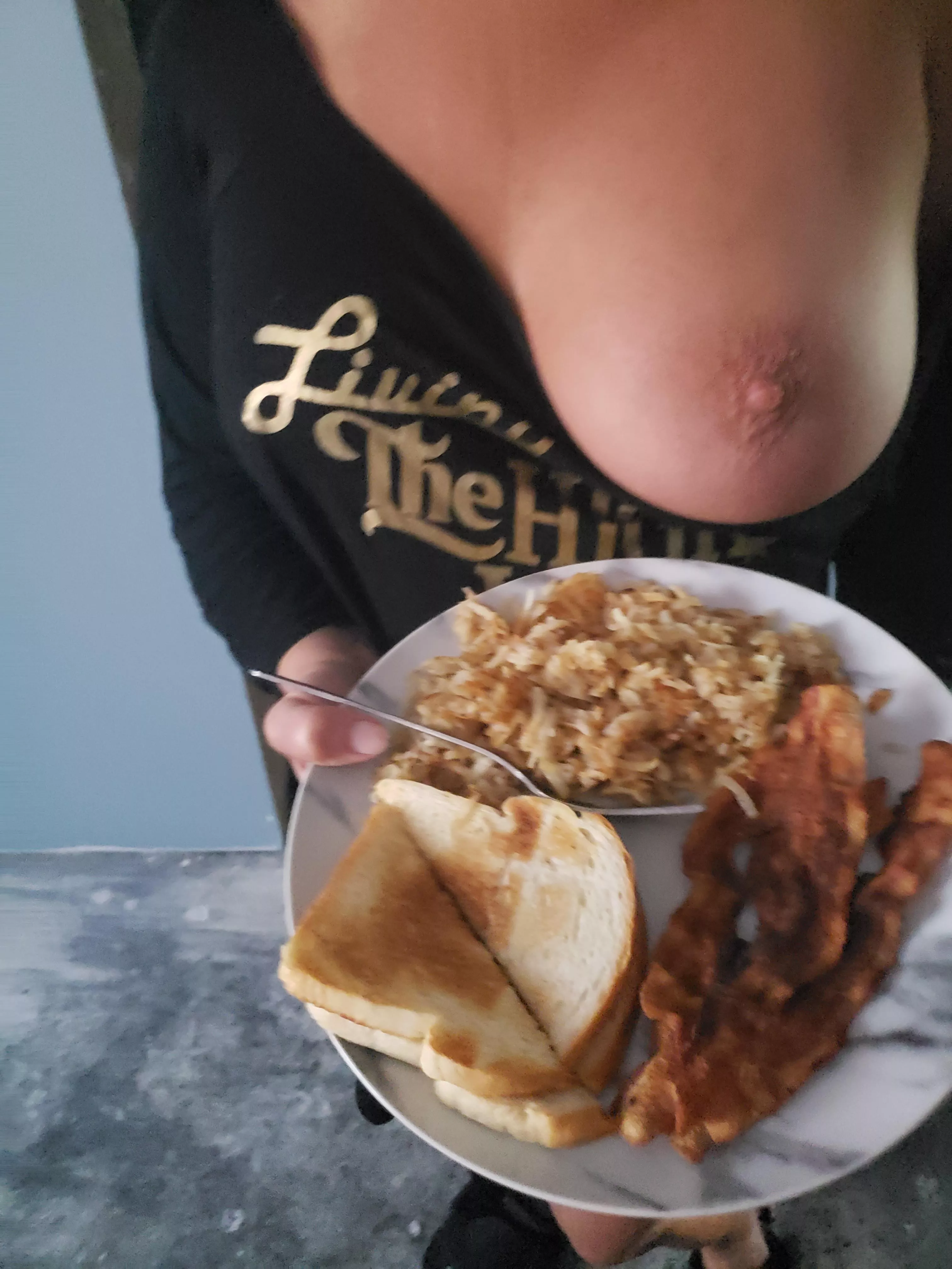 Anyone up for breakfast this morning?😘
