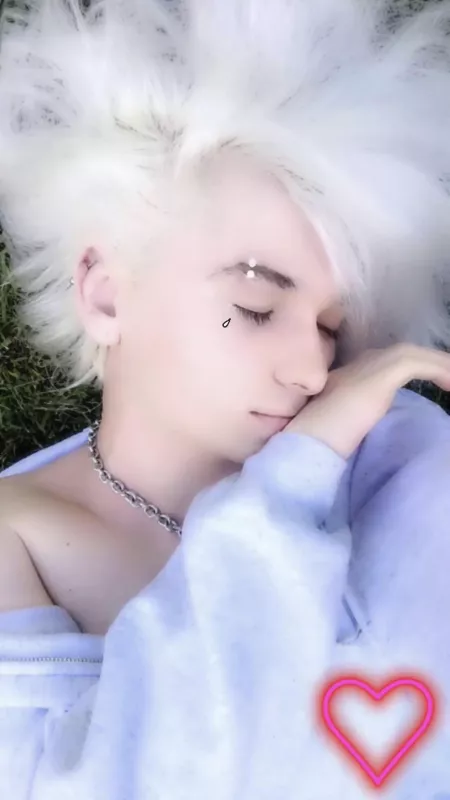 Anyone wanna game 🥺