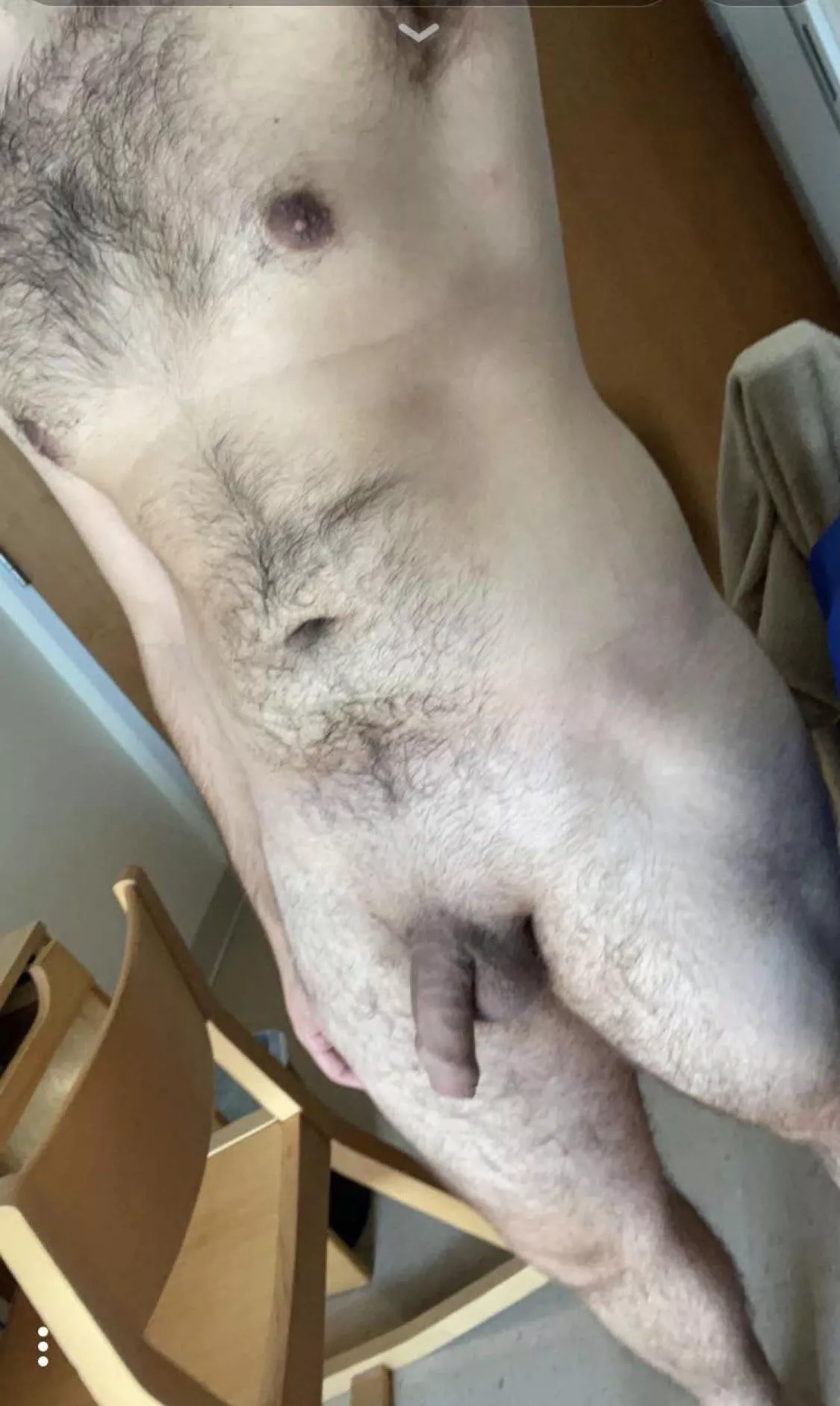 Anyone wanna get on their knees and make me hard? Anyone wanna get on their knees and make me hard?