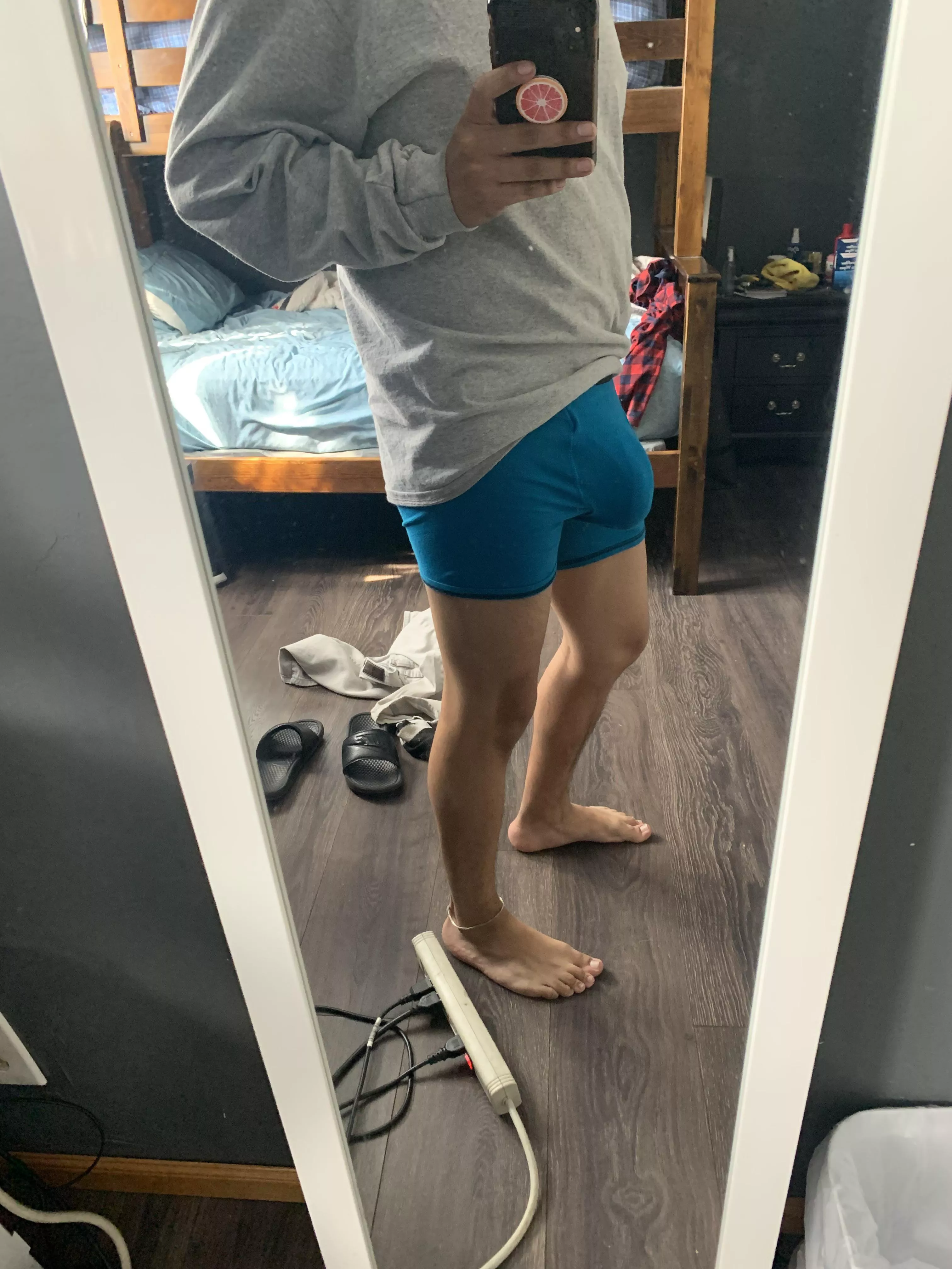 Apologies for the messy room 😅
