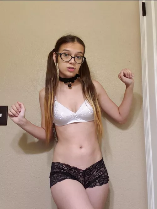 Are tiny nerdy girls your type