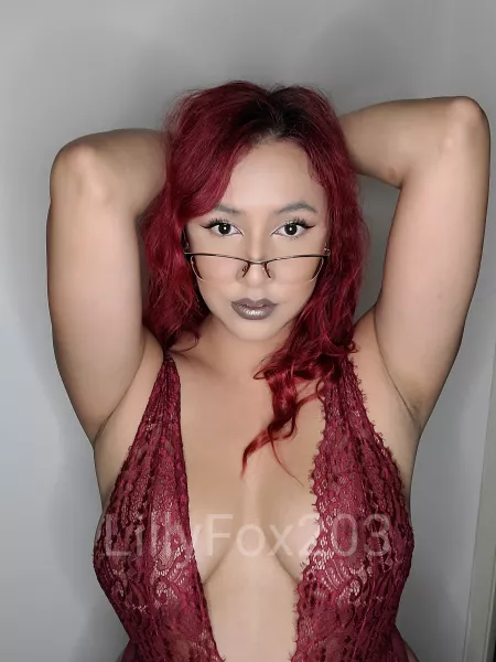 Arms up, where are you putting your face first 😘