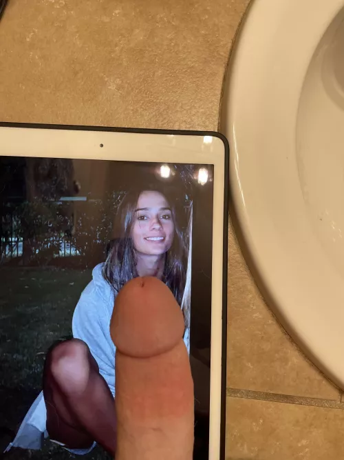 As per request here’s my cock of Sara.