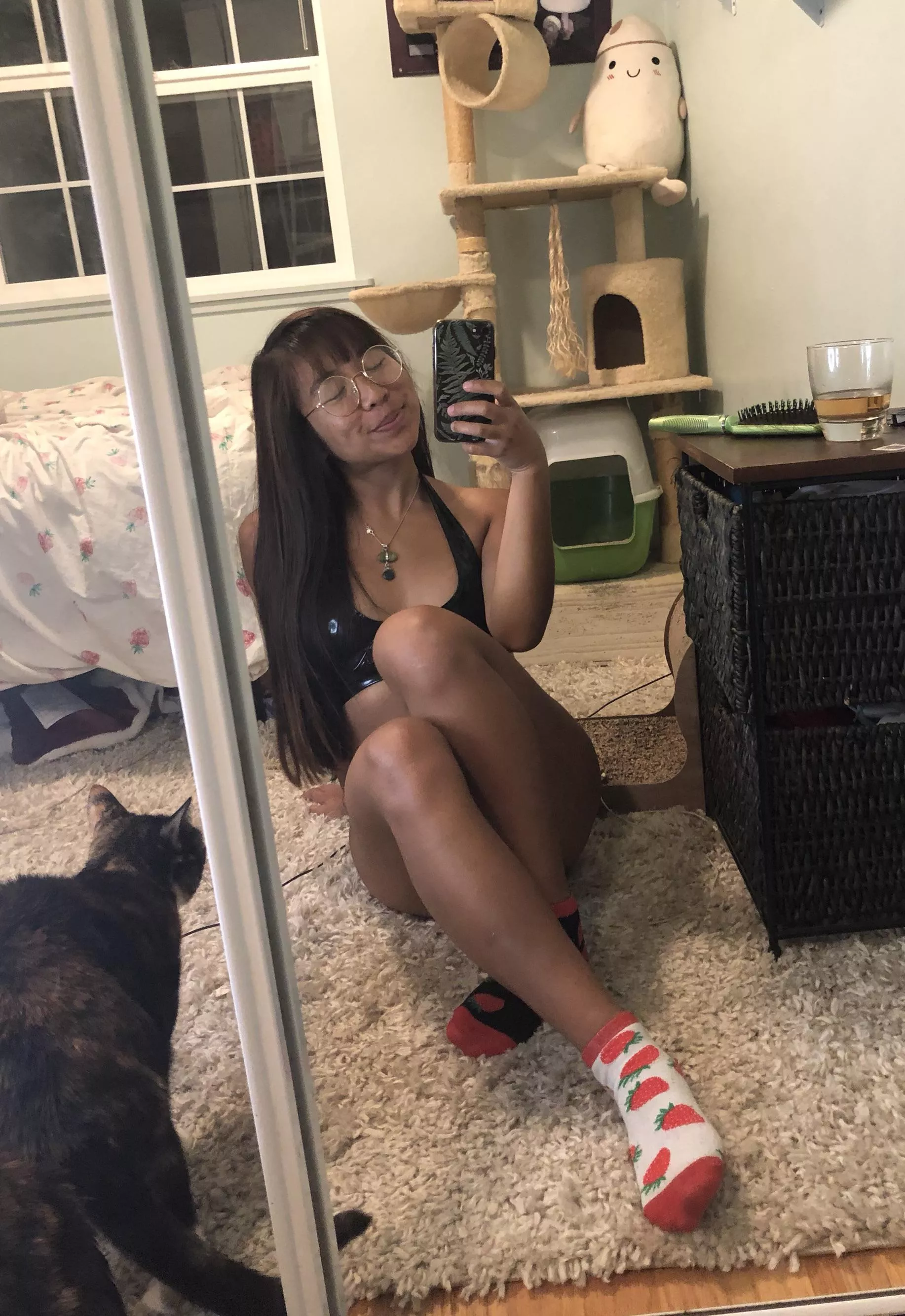 Asian girls in ankle socks? 😍