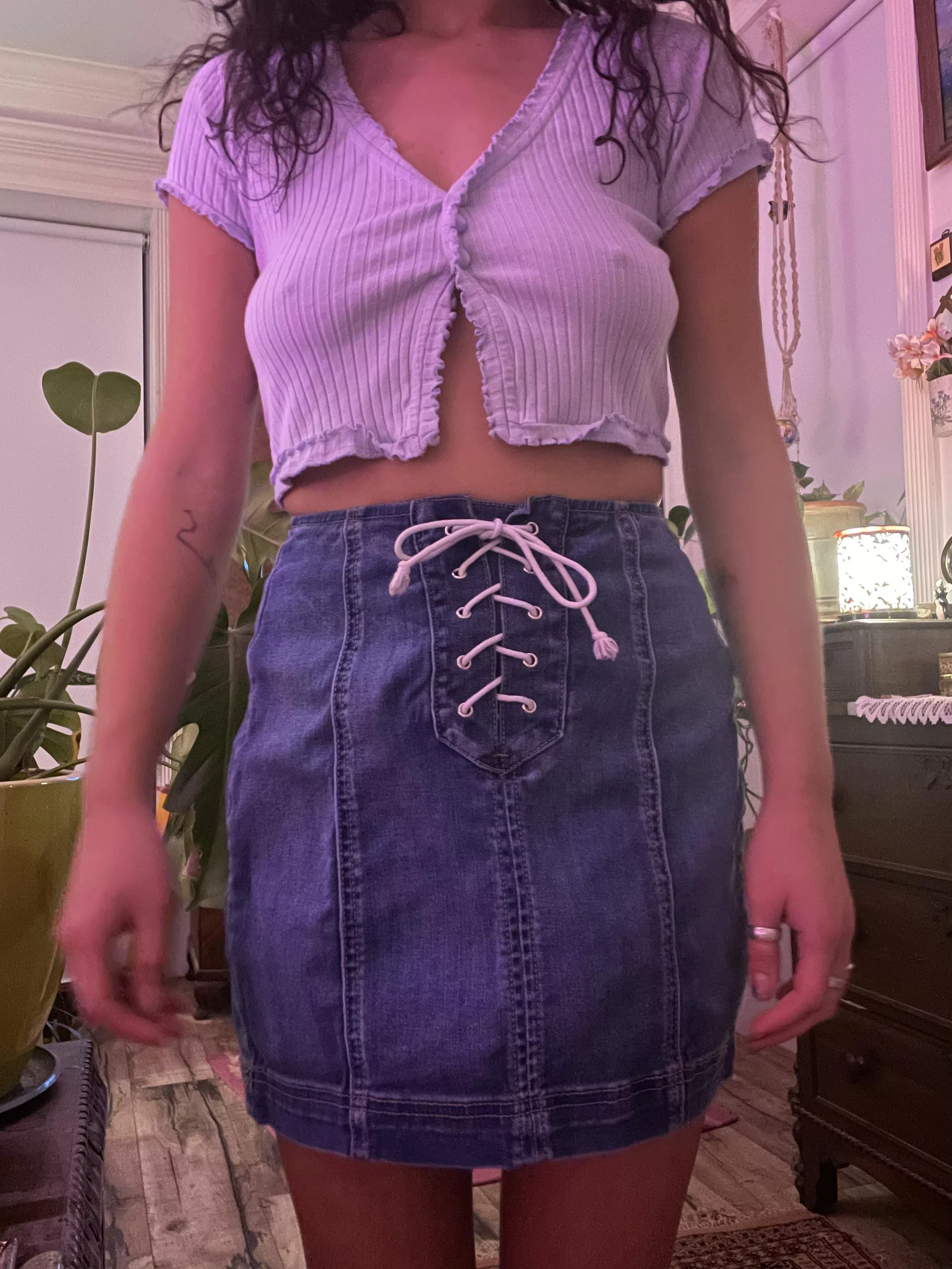 Awkwardly taking photos for my friends helping me pick an outfit. This one didn’t cut it. Kind strangers on the internet might like it tho 💝