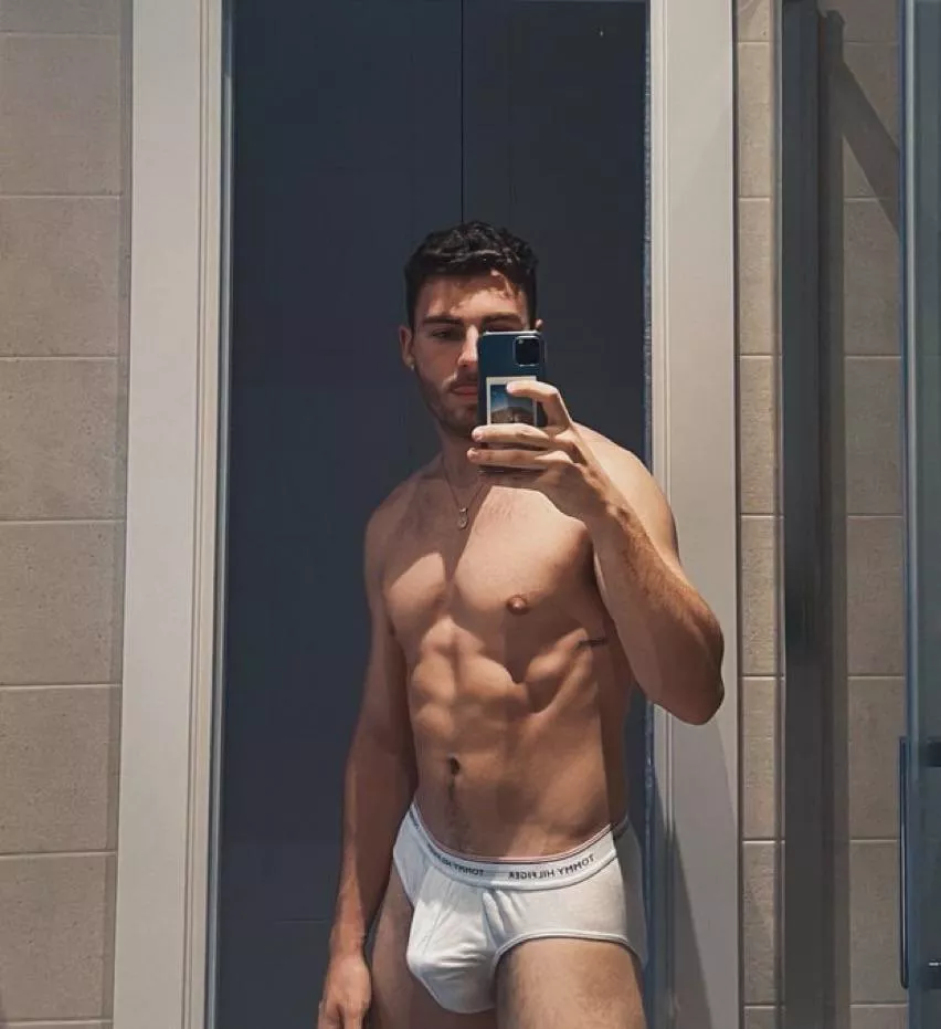 Back to white🕊