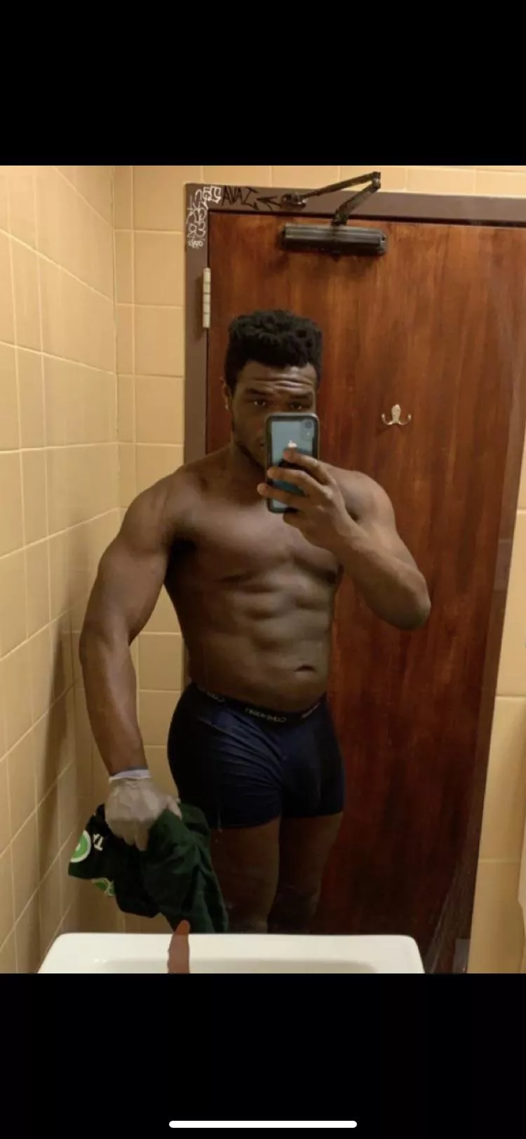 Bathroom selfie’s
