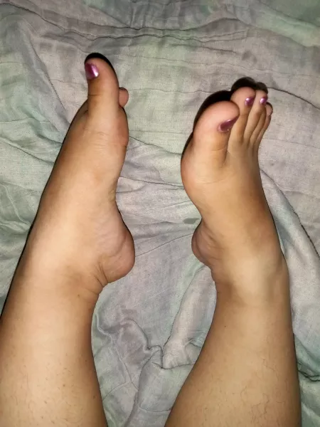 be my foot slave 😍