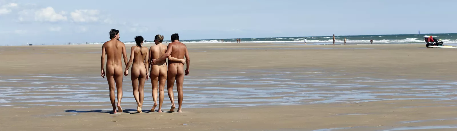 Beach at CHM Montalivet, hand-in-hand (panorama)