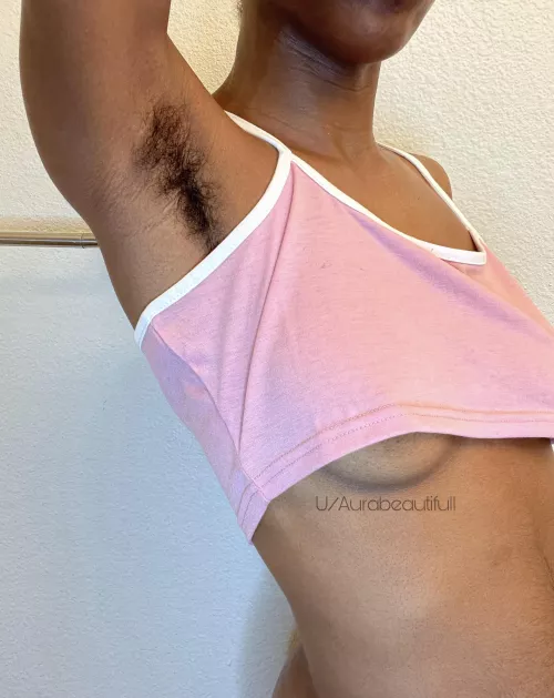 Beautifully hairy just like I’m supposed to be😌