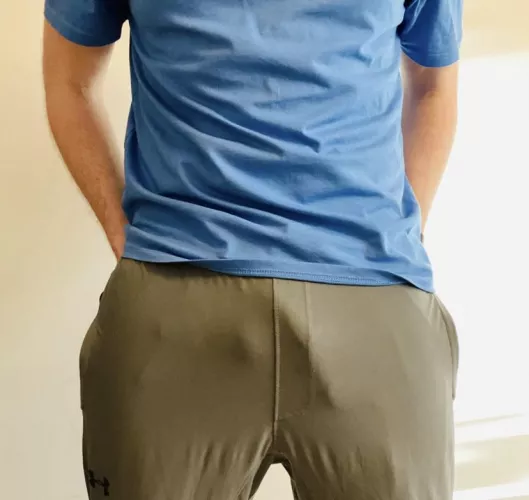 Bit obvious in my gym trackies Bit obvious in my gym trackies