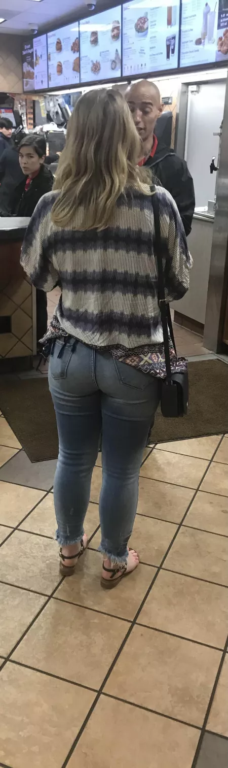 Blonde wife trade. Must verify and show face. Trade and degrade. SEND CLOTHED SAMPLE. Telegram only- Telegram vttnco