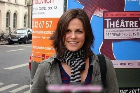Bobbi in France