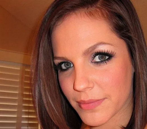 Bobbi's lovely face..